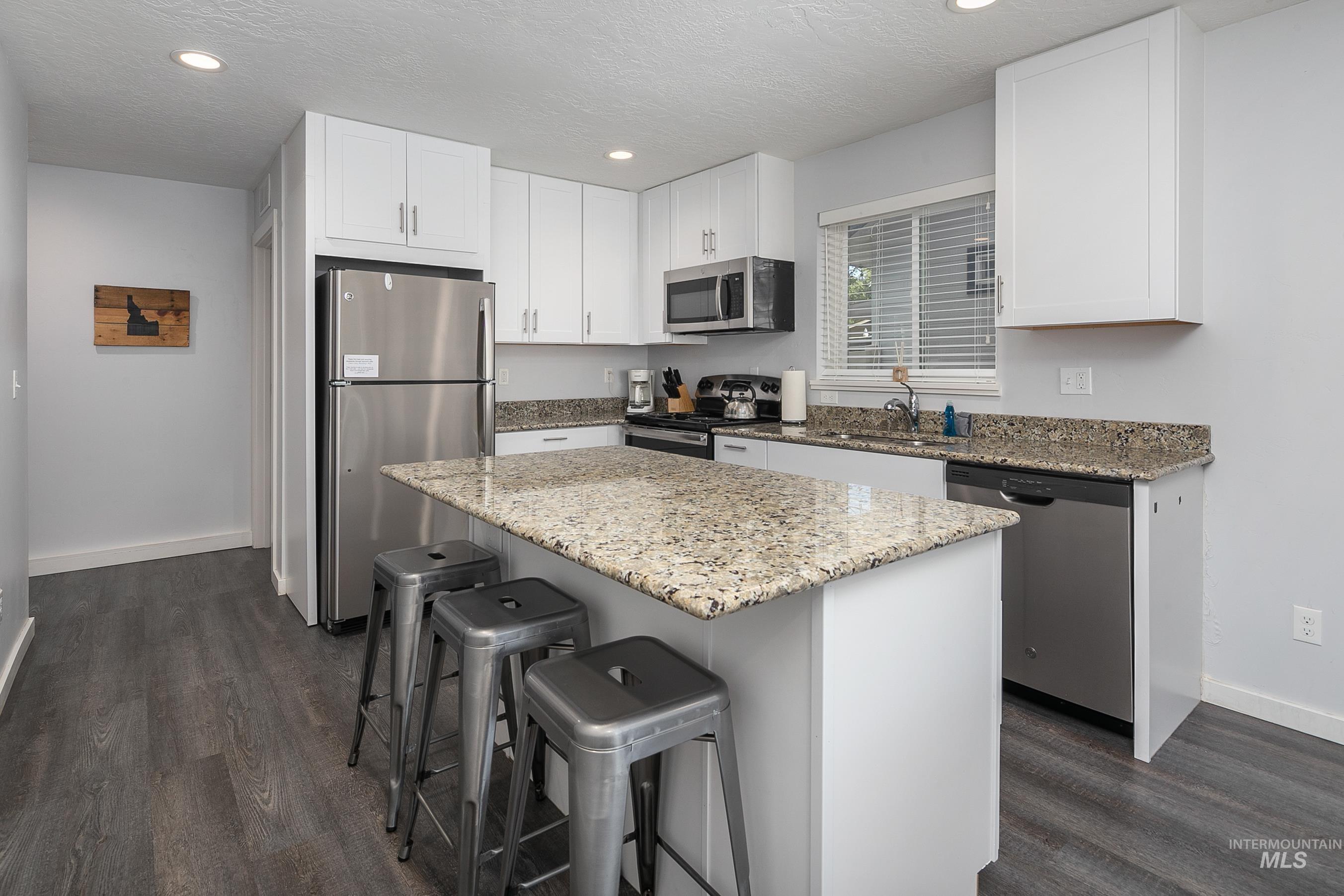 2513 N 31st, Boise, Idaho 83703, 3 Bedrooms, 2 Bathrooms, Residential Income For Sale, Price $870,000,MLS 98967007