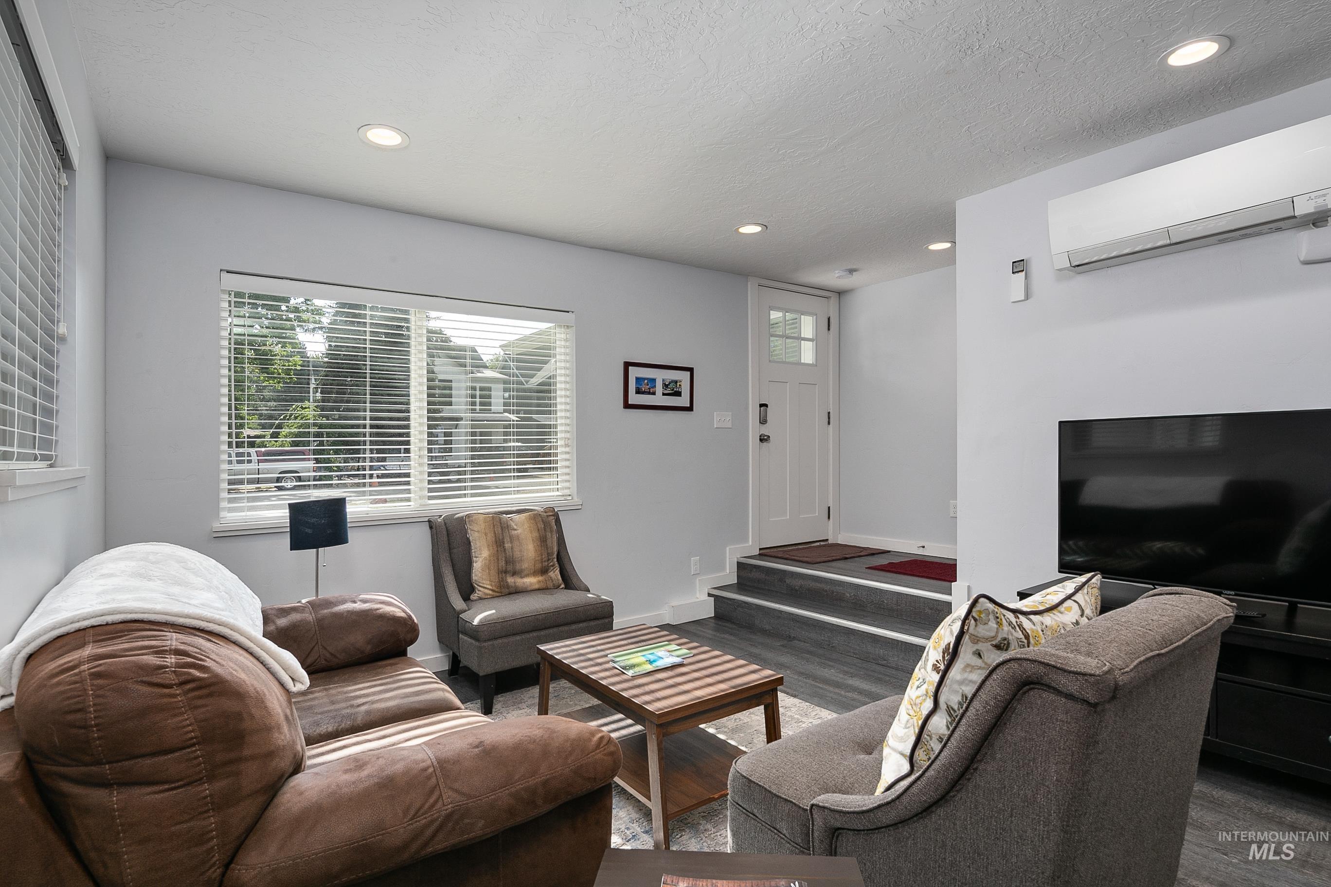 2513 N 31st, Boise, Idaho 83703, 3 Bedrooms, 2 Bathrooms, Residential Income For Sale, Price $870,000,MLS 98967007