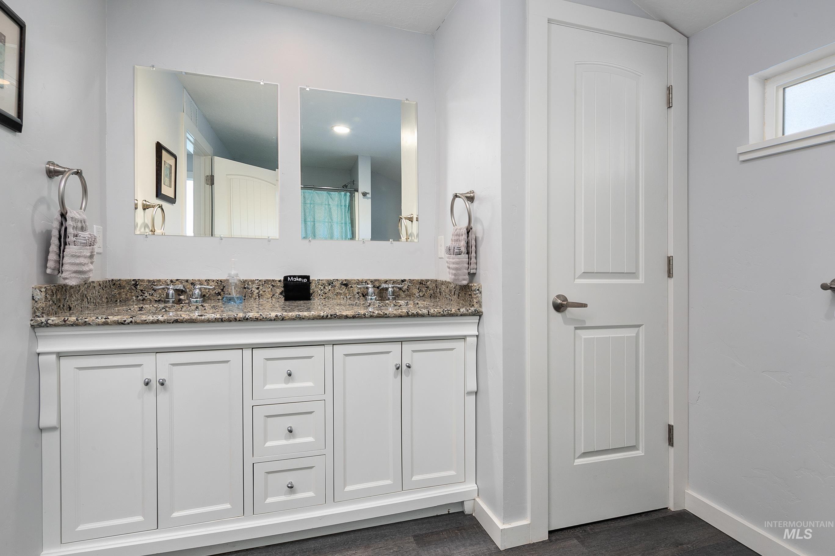 2513 N 31st, Boise, Idaho 83703, 3 Bedrooms, 2 Bathrooms, Residential Income For Sale, Price $870,000,MLS 98967007