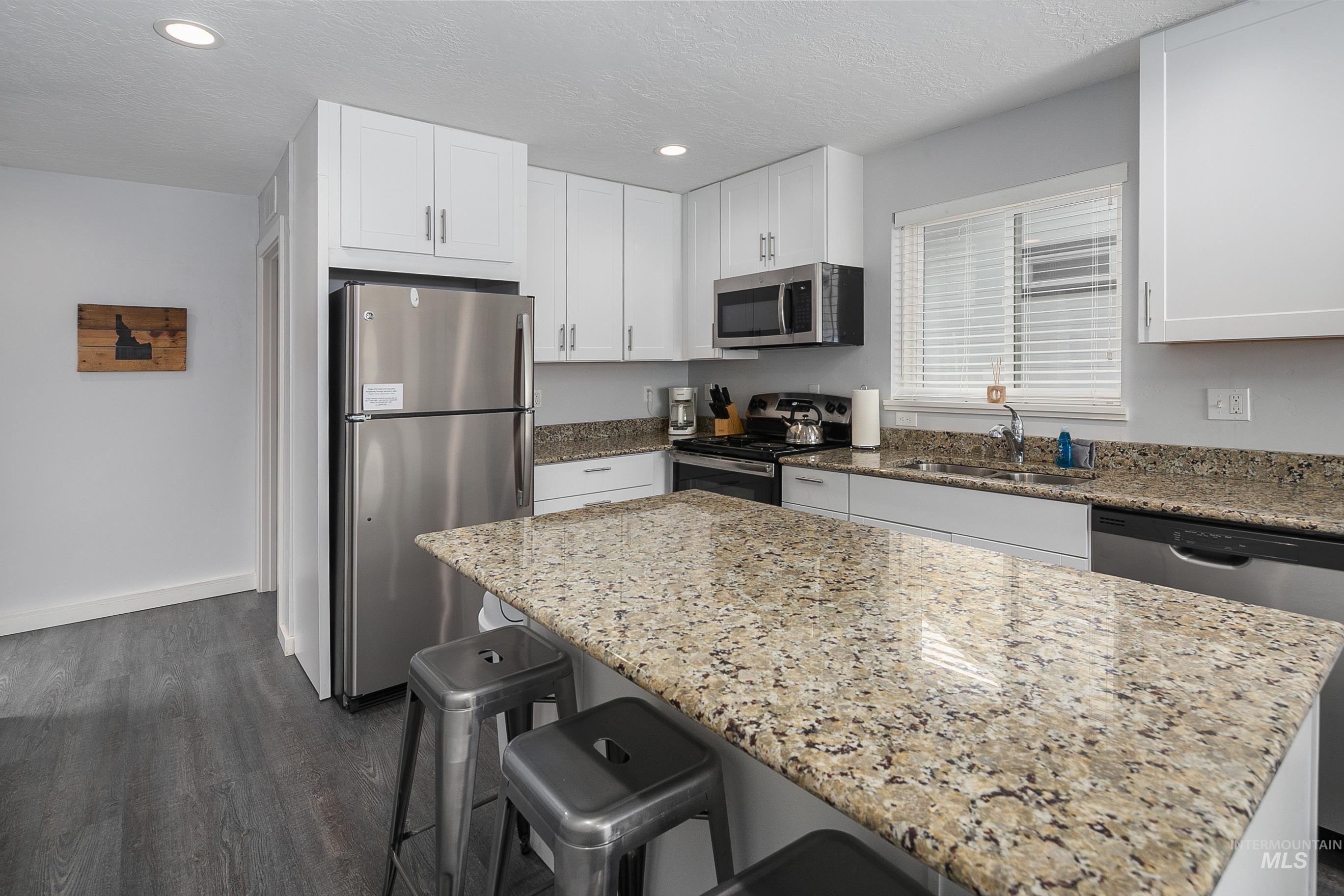 2513 N 31st, Boise, Idaho 83703, 3 Bedrooms, 2 Bathrooms, Residential Income For Sale, Price $870,000,MLS 98967007