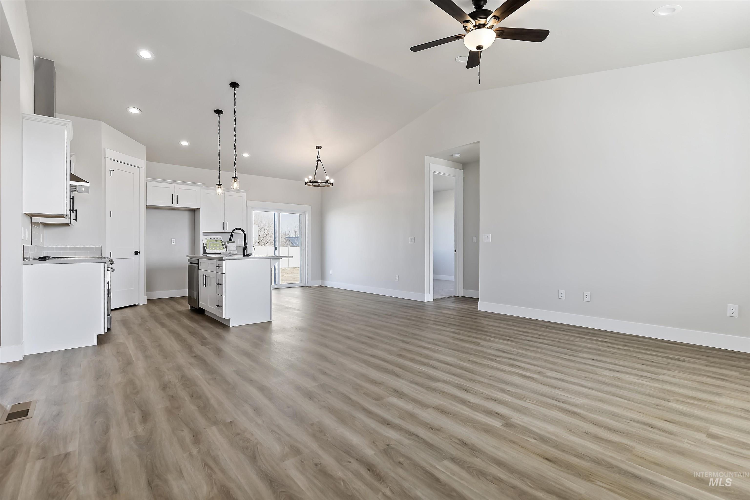 607 Fallen Leaf Ave, New Plymouth, Idaho 83655, 4 Bedrooms, 2.5 Bathrooms, Residential For Sale, Price $485,000,MLS 98967009