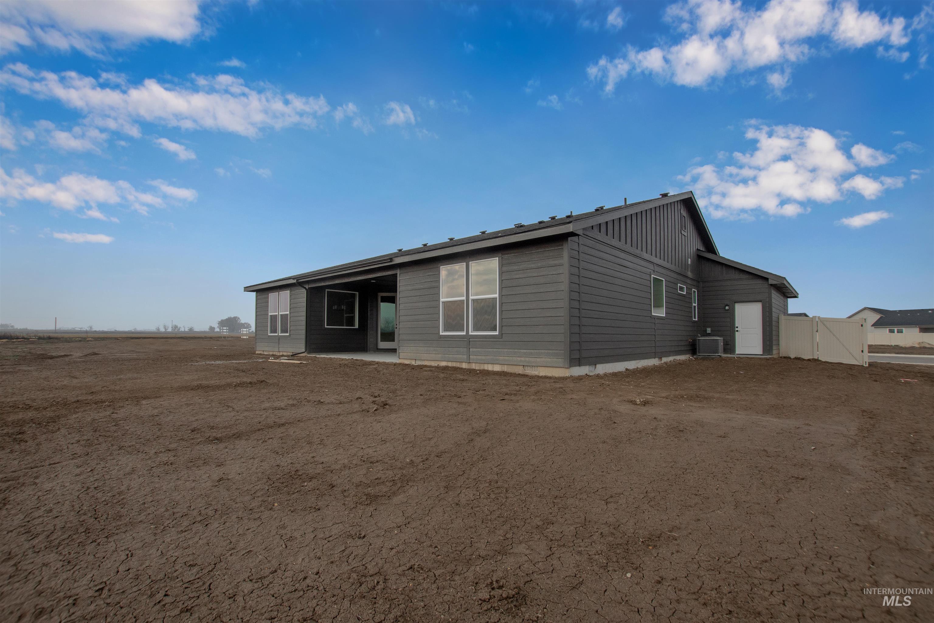 607 Fallen Leaf Ave, New Plymouth, Idaho 83655, 4 Bedrooms, 2.5 Bathrooms, Residential For Sale, Price $485,000,MLS 98967009