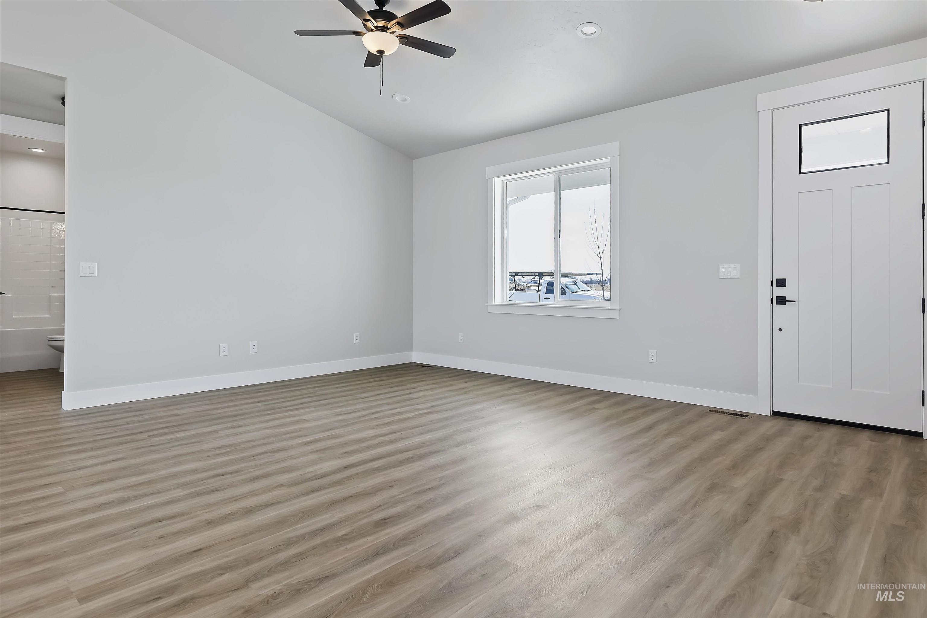 607 Fallen Leaf Ave, New Plymouth, Idaho 83655, 4 Bedrooms, 2.5 Bathrooms, Residential For Sale, Price $485,000,MLS 98967009