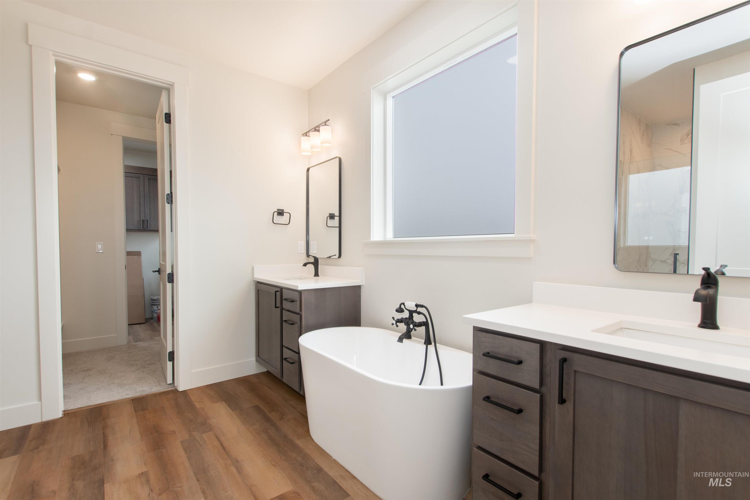 607 Fallen Leaf Ave, New Plymouth, Idaho 83655, 4 Bedrooms, 2.5 Bathrooms, Residential For Sale, Price $485,000,MLS 98967009