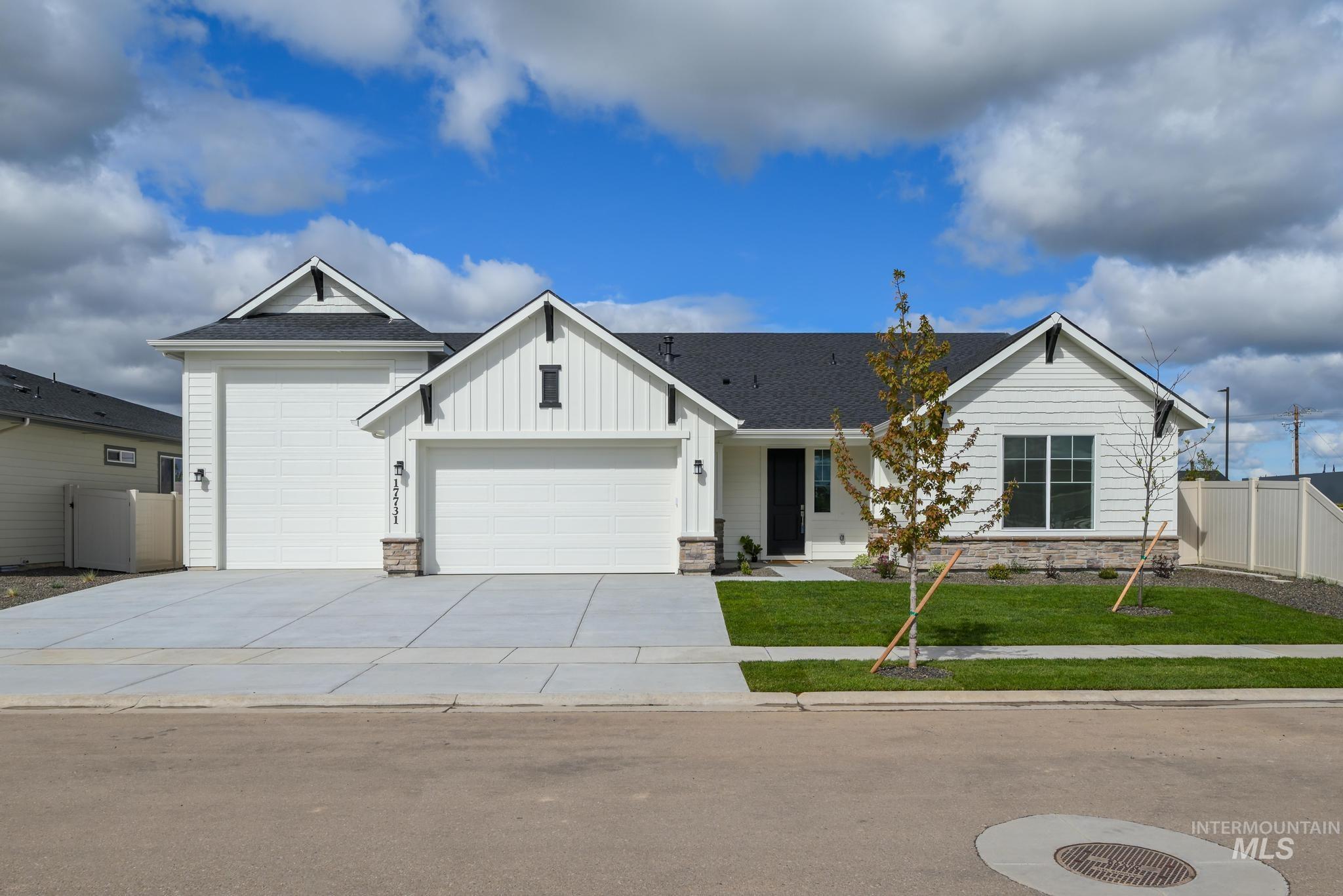 17731 N Peltzer Ave, Nampa, Idaho 83687, 3 Bedrooms, 2.5 Bathrooms, Residential For Sale, Price $619,000,MLS 98967021