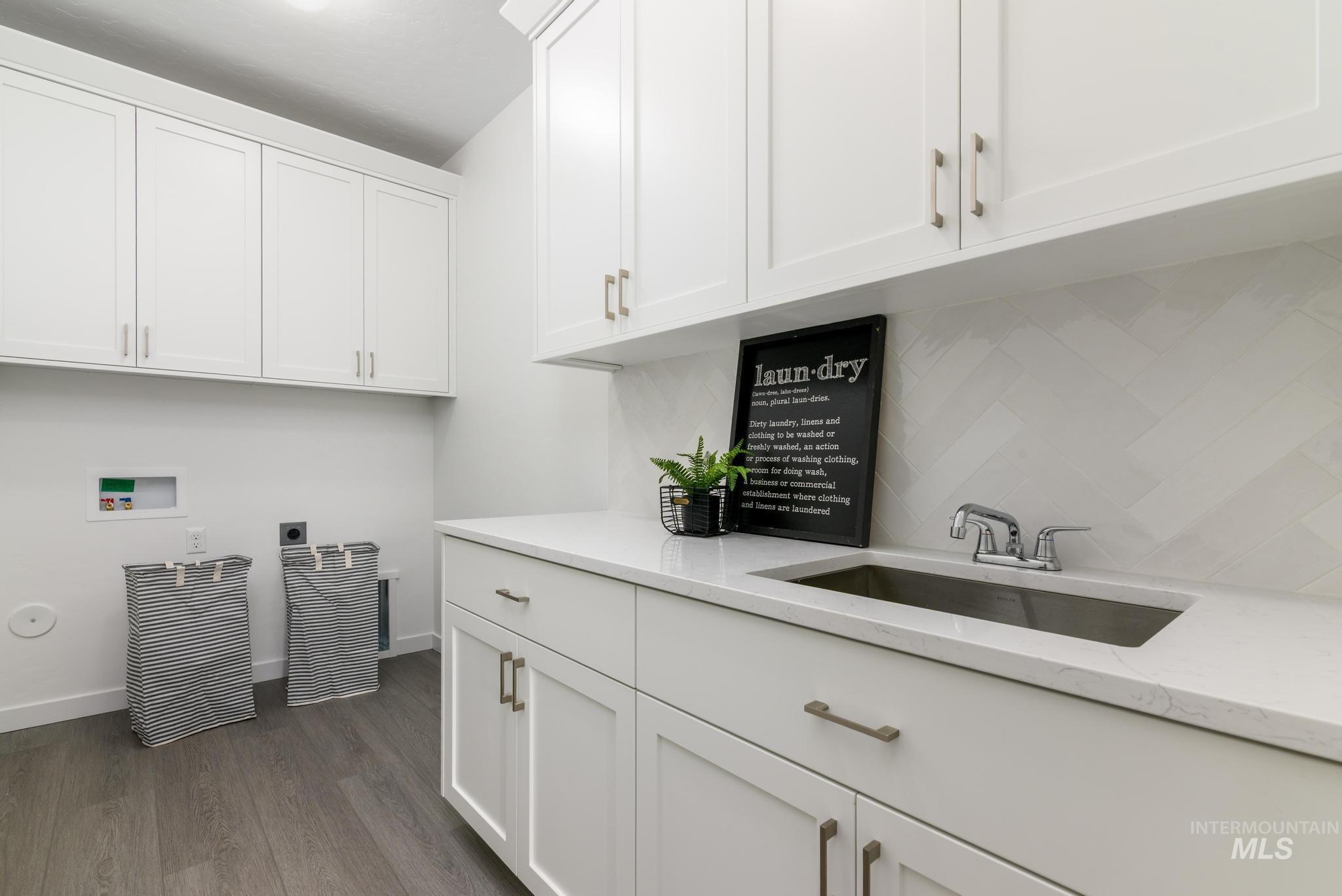 17731 N Peltzer Ave, Nampa, Idaho 83687, 3 Bedrooms, 2.5 Bathrooms, Residential For Sale, Price $649,000,MLS 98967021