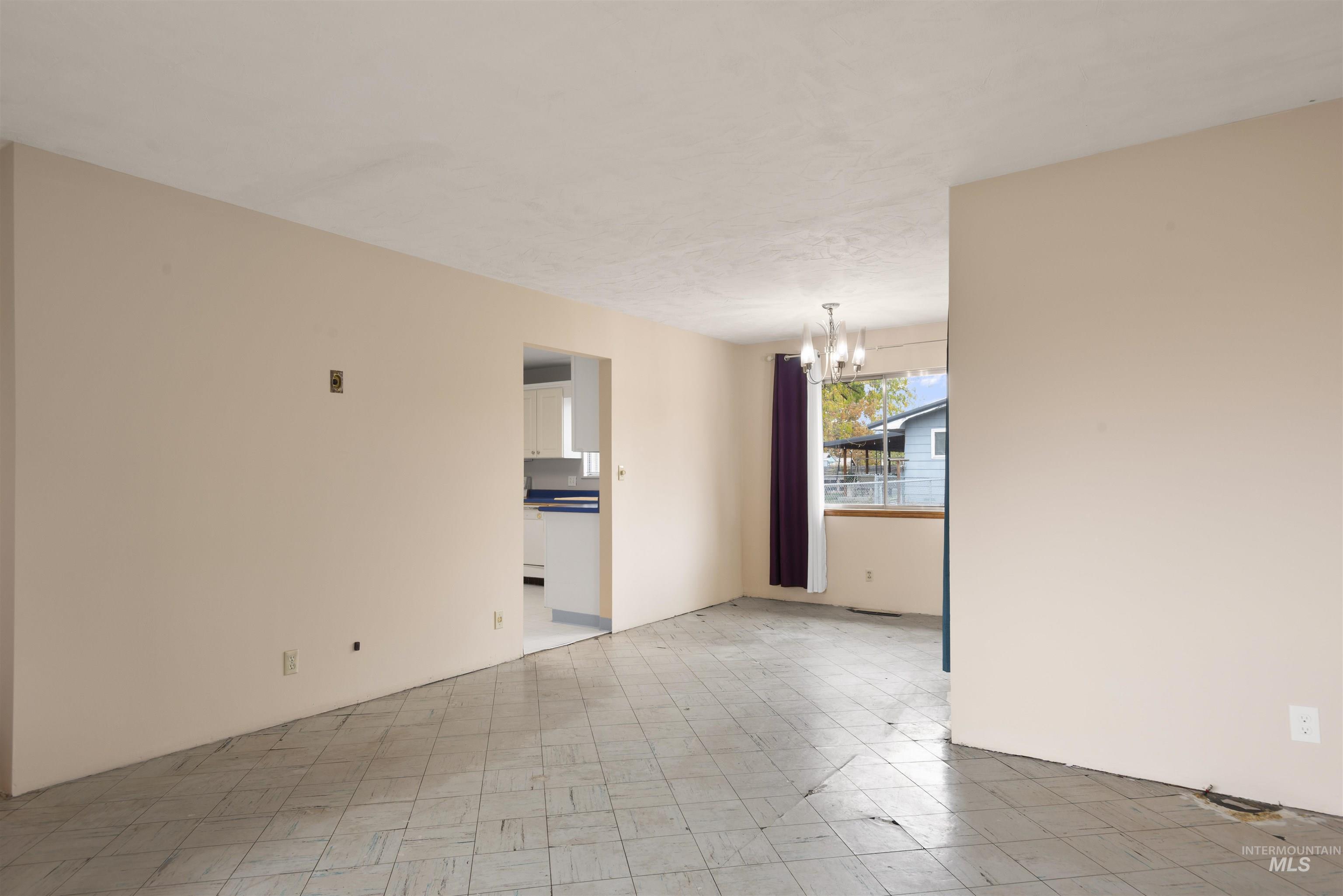 324 S Whitley Dr., Fruitland, Idaho 83619, 3 Bedrooms, 2 Bathrooms, Residential For Sale, Price $289,900,MLS 98967022