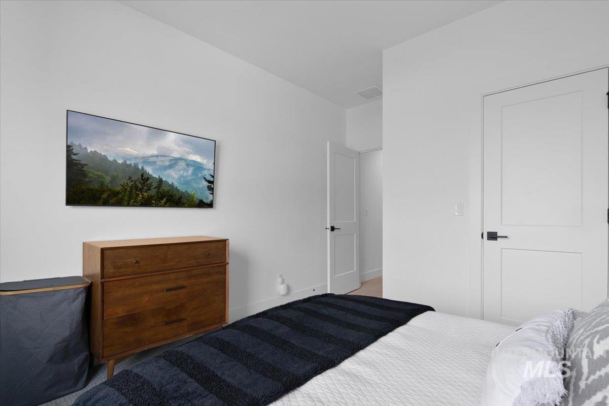 2546 N Heirloom Ave, Eagle, Idaho 83616, 5 Bedrooms, 4 Bathrooms, Residential For Sale, Price $1,399,888,MLS 98967024