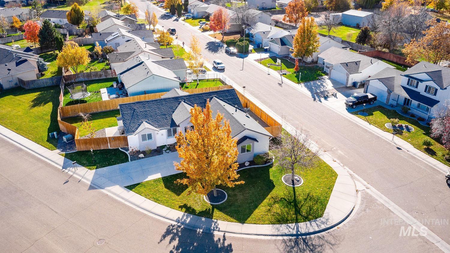 823 Royal St, Caldwell, Idaho 83605, 3 Bedrooms, 2 Bathrooms, Residential For Sale, Price $395,000,MLS 98967030