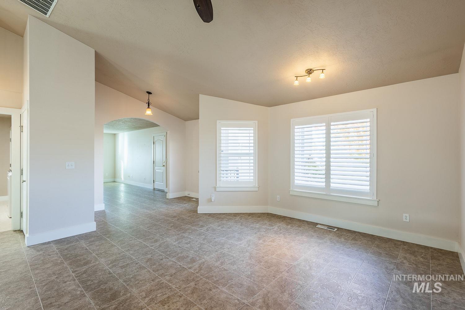 823 Royal St, Caldwell, Idaho 83605, 3 Bedrooms, 2 Bathrooms, Residential For Sale, Price $395,000,MLS 98967030