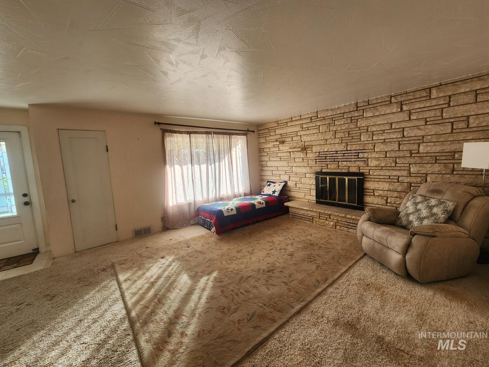 219 S 7th St, Nyssa, Oregon 97913, 4 Bedrooms, 2 Bathrooms, Residential For Sale, Price $239,000,MLS 98967036