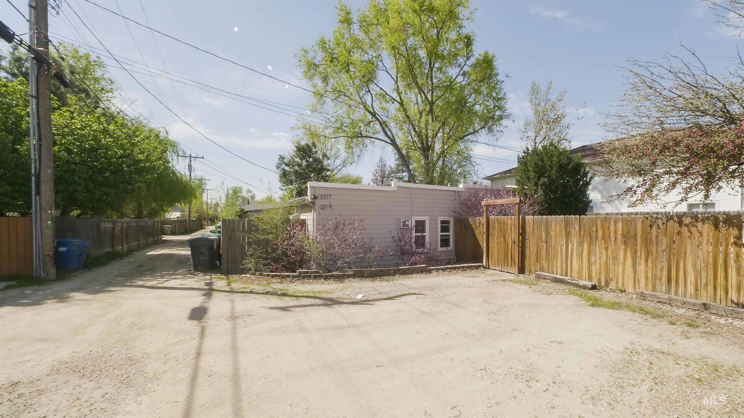 3377 W Nez Perce St, Boise, Idaho 83705, 2 Bedrooms, 1 Bathroom, Residential Income For Sale, Price $459,900,MLS 98967041