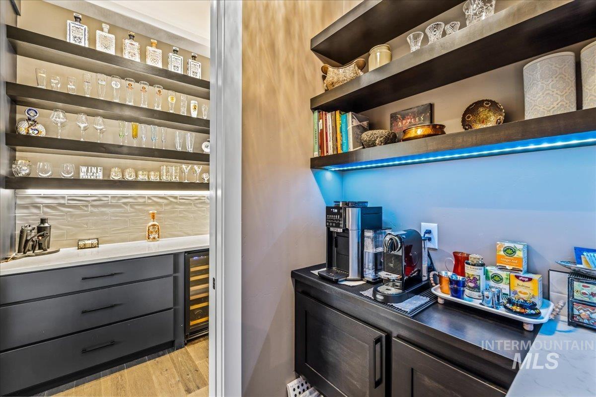 1950 E Lone Shore Lane, Eagle, Idaho 83616, 3 Bedrooms, 2.5 Bathrooms, Residential For Sale, Price $2,079,988,MLS 98967043