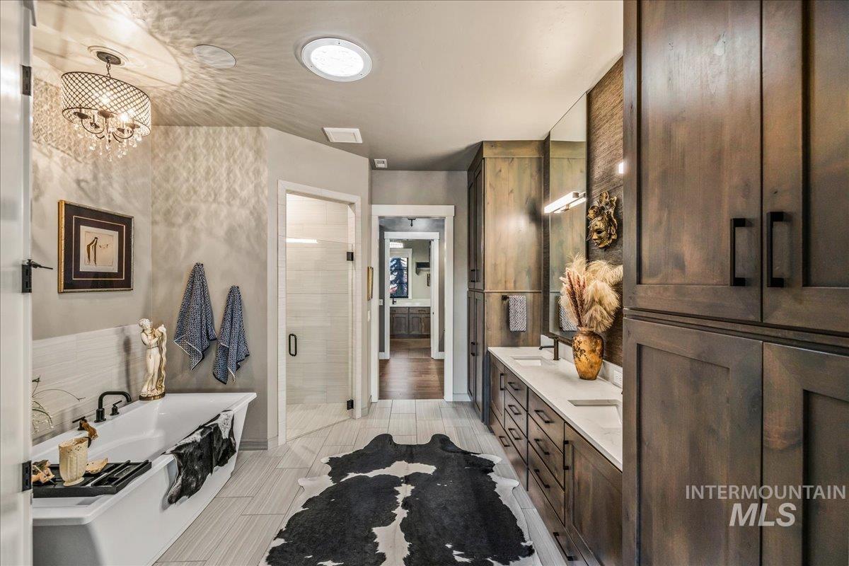 1950 E Lone Shore Lane, Eagle, Idaho 83616, 3 Bedrooms, 2.5 Bathrooms, Residential For Sale, Price $2,079,988,MLS 98967043