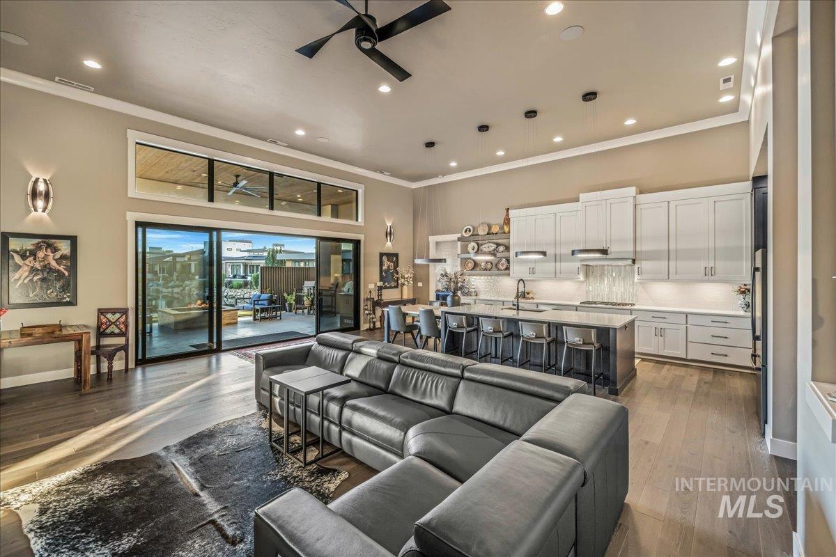 1950 E Lone Shore Lane, Eagle, Idaho 83616, 3 Bedrooms, 2.5 Bathrooms, Residential For Sale, Price $2,079,988,MLS 98967043