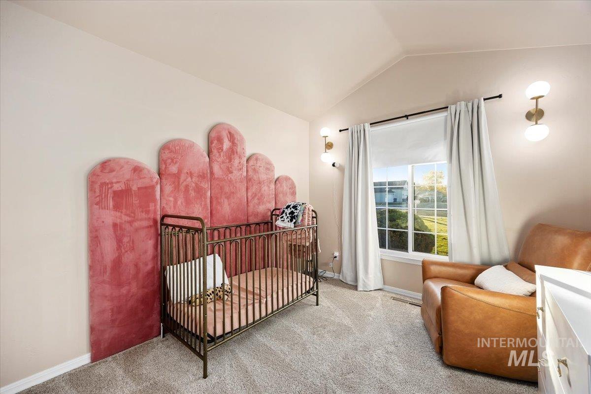 524 Meadowlark Way, Twin Falls, Idaho 83301-6820, 4 Bedrooms, 2 Bathrooms, Residential For Sale, Price $424,900,MLS 98967047