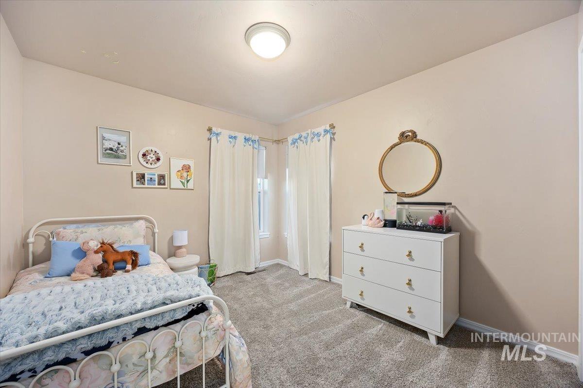 524 Meadowlark Way, Twin Falls, Idaho 83301-6820, 4 Bedrooms, 2 Bathrooms, Residential For Sale, Price $424,900,MLS 98967047