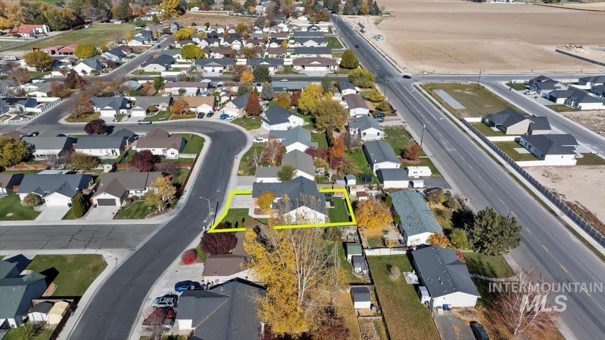 524 Meadowlark Way, Twin Falls, Idaho 83301-6820, 4 Bedrooms, 2 Bathrooms, Residential For Sale, Price $424,900,MLS 98967047