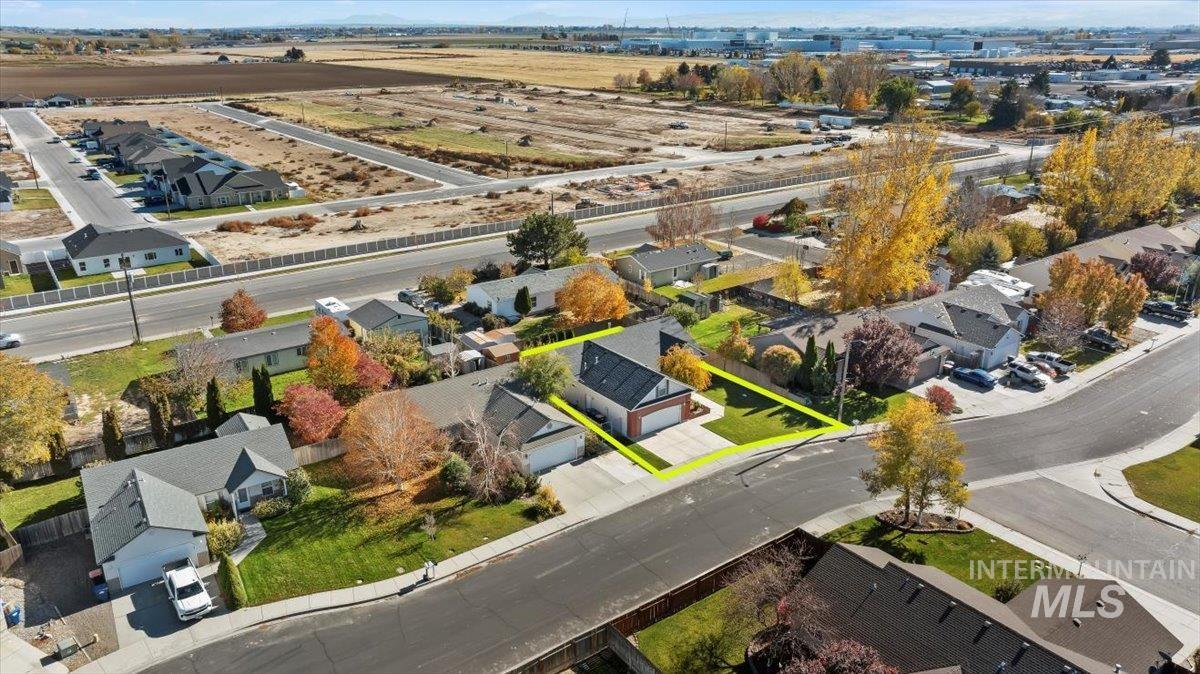 524 Meadowlark Way, Twin Falls, Idaho 83301-6820, 4 Bedrooms, 2 Bathrooms, Residential For Sale, Price $424,900,MLS 98967047