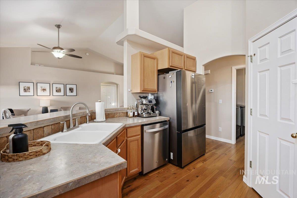 524 Meadowlark Way, Twin Falls, Idaho 83301-6820, 4 Bedrooms, 2 Bathrooms, Residential For Sale, Price $424,900,MLS 98967047