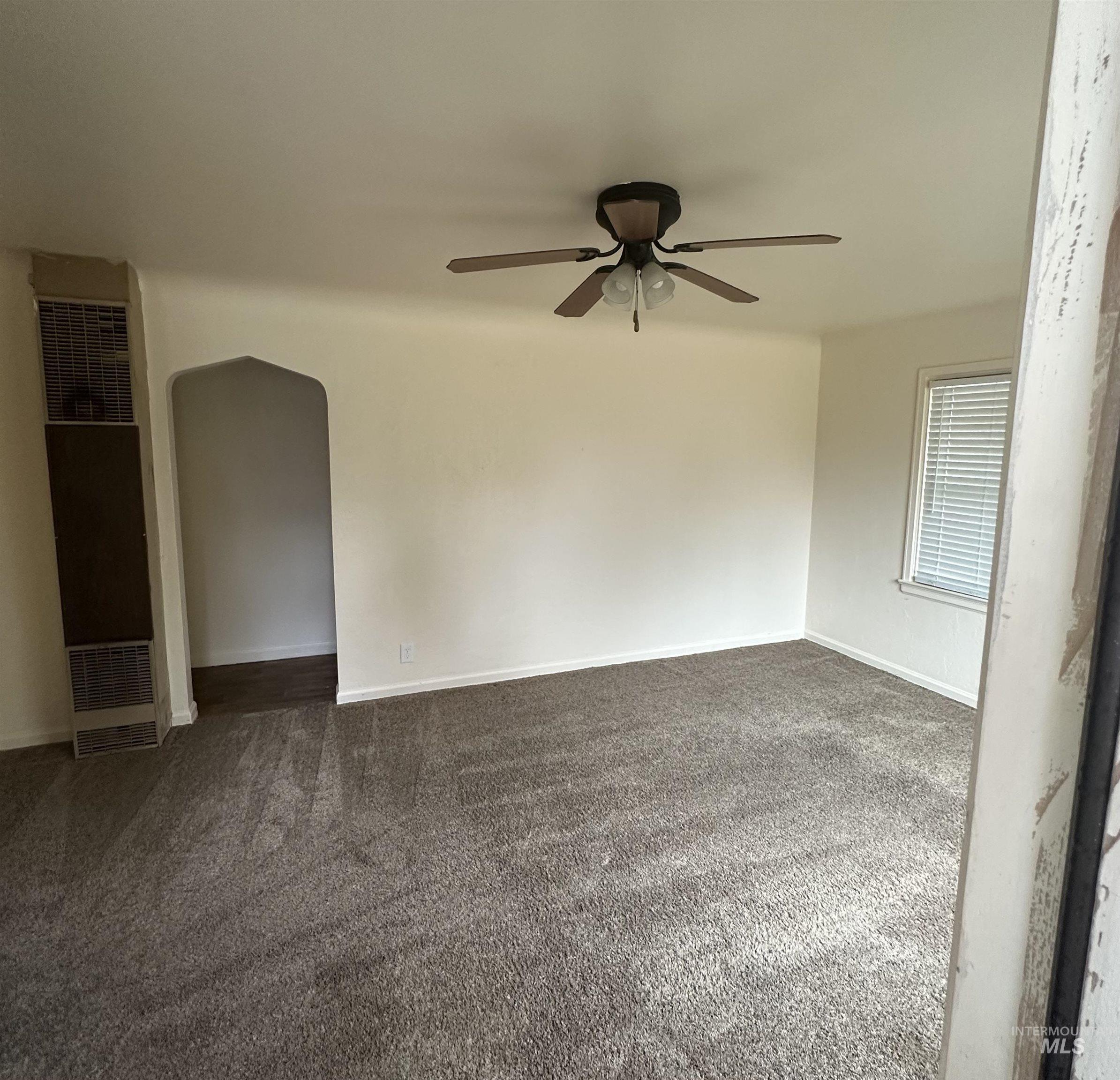 111 S Almond Street, Nampa, Idaho 83686, 2 Bedrooms, 1 Bathroom, Residential For Sale, Price $299,000,MLS 98967052