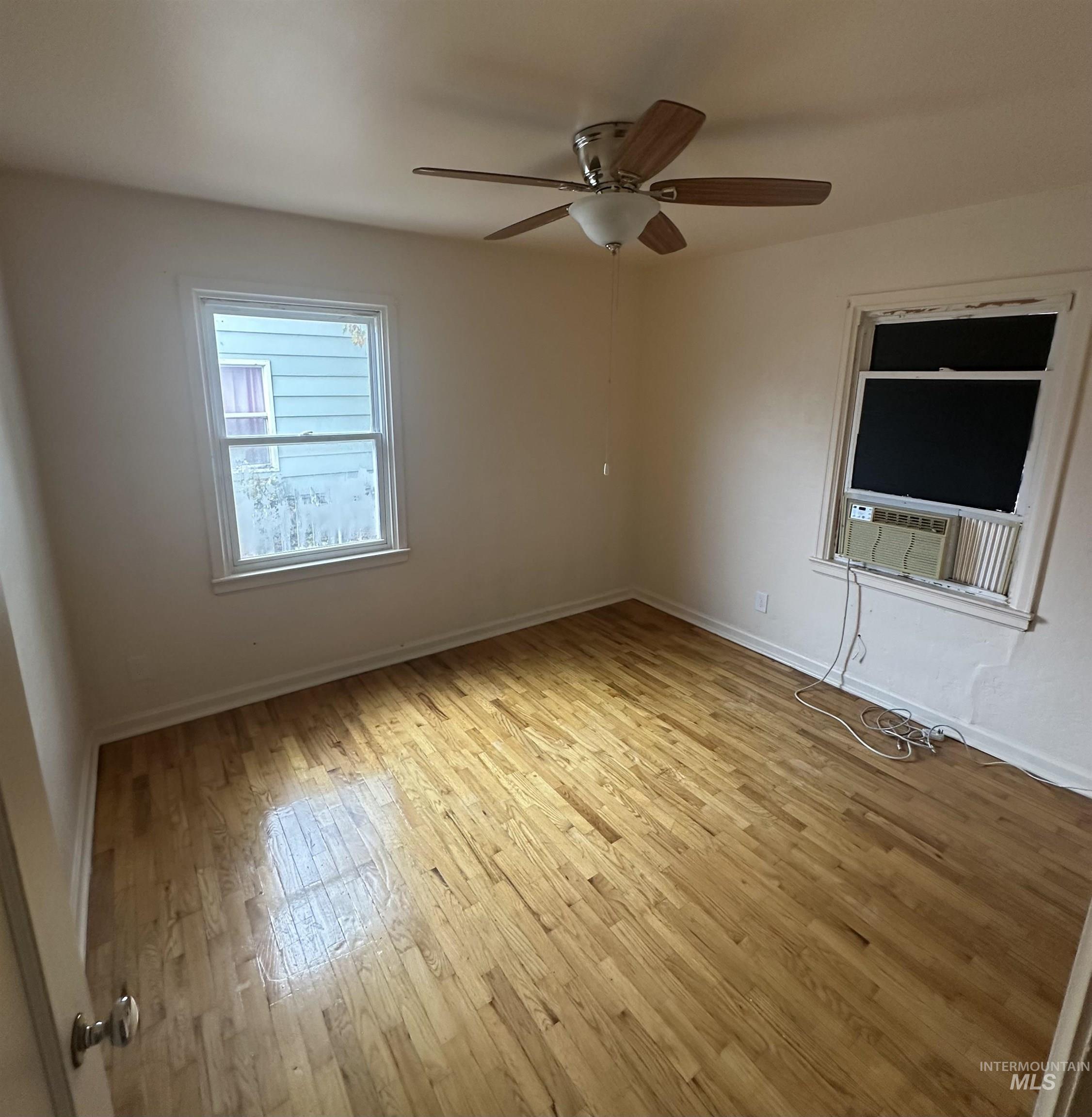 111 S Almond Street, Nampa, Idaho 83686, 2 Bedrooms, 1 Bathroom, Residential For Sale, Price $299,000,MLS 98967052