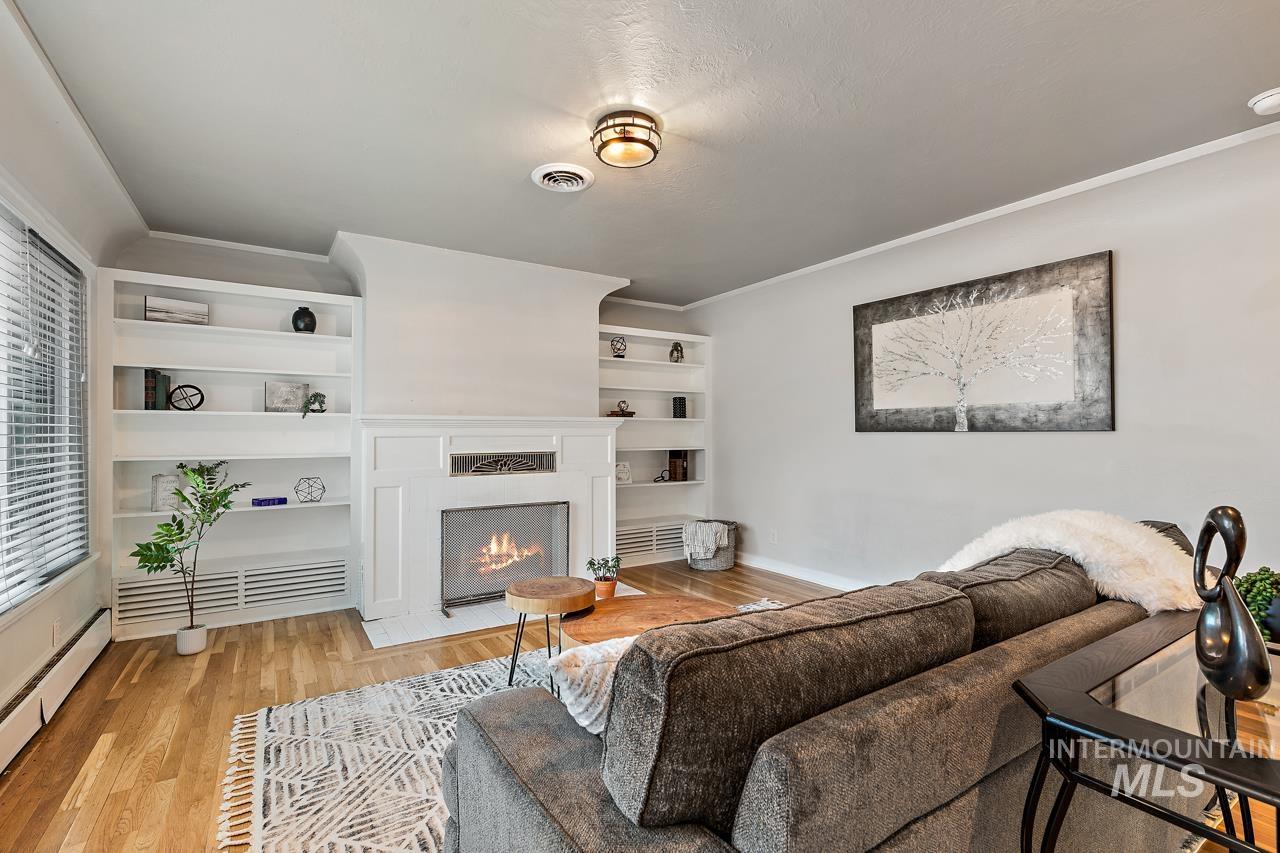 92 N Yale St, Nampa, Idaho 83651, 4 Bedrooms, 2 Bathrooms, Residential For Sale, Price $444,900,MLS 98967053