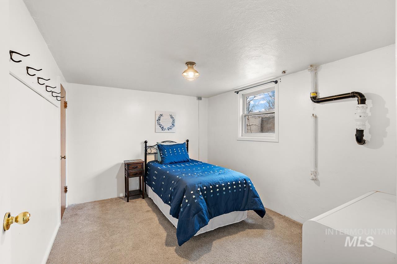 92 N Yale St, Nampa, Idaho 83651, 4 Bedrooms, 2 Bathrooms, Residential For Sale, Price $444,900,MLS 98967053