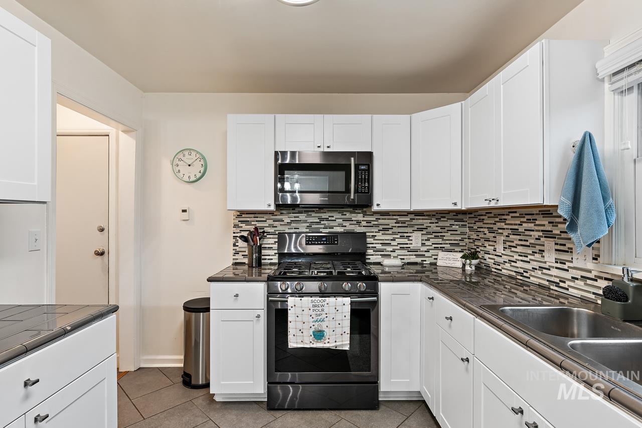 92 N Yale St, Nampa, Idaho 83651, 4 Bedrooms, 2 Bathrooms, Residential For Sale, Price $444,900,MLS 98967053