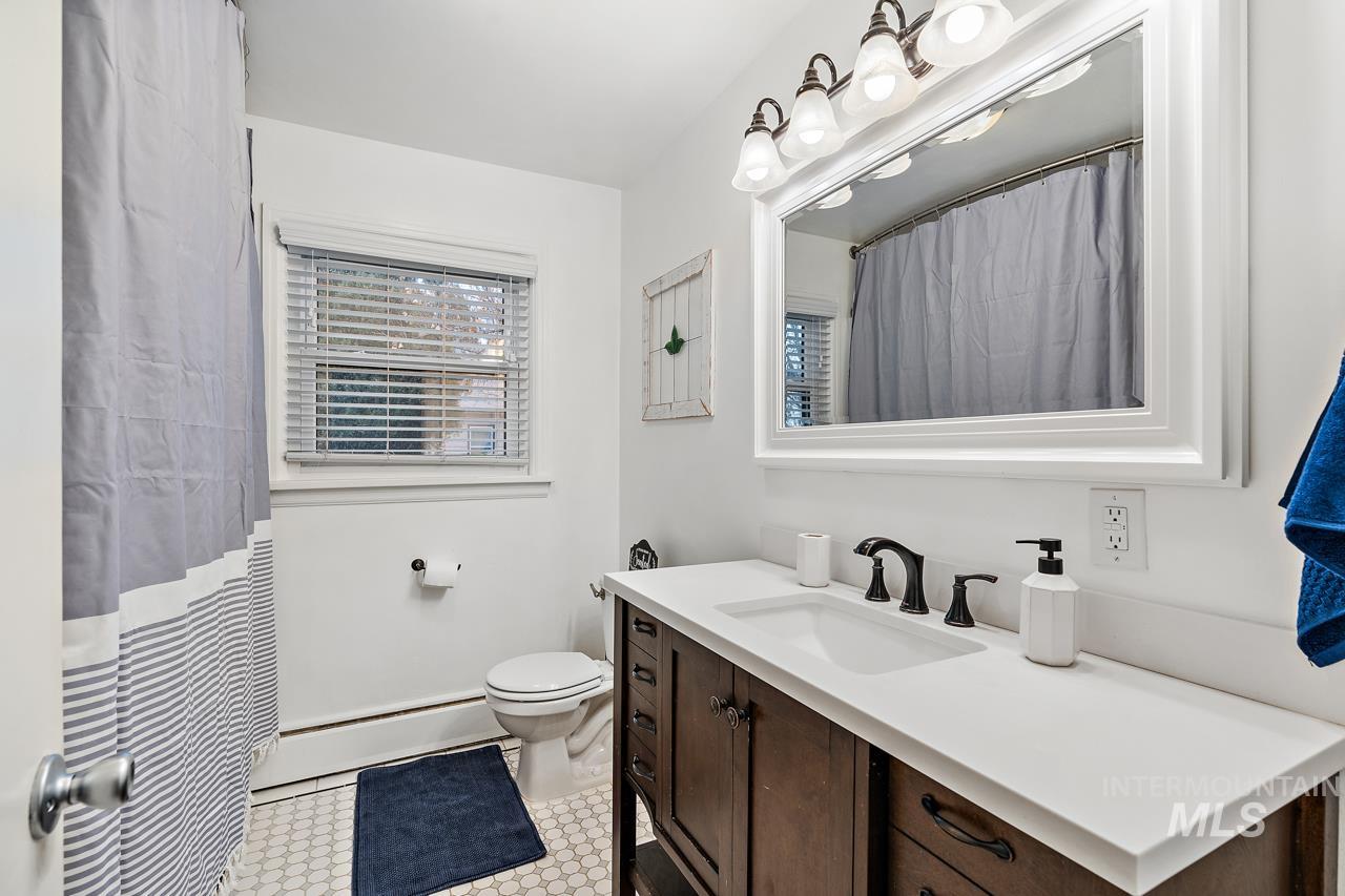 92 N Yale St, Nampa, Idaho 83651, 4 Bedrooms, 2 Bathrooms, Residential For Sale, Price $444,900,MLS 98967053