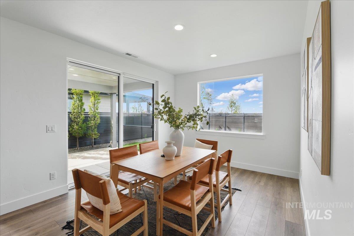 7779 W Daybreak Run Ct, Meridian, Idaho 83646, 4 Bedrooms, 2.5 Bathrooms, Residential For Sale, Price $599,900,MLS 98967076