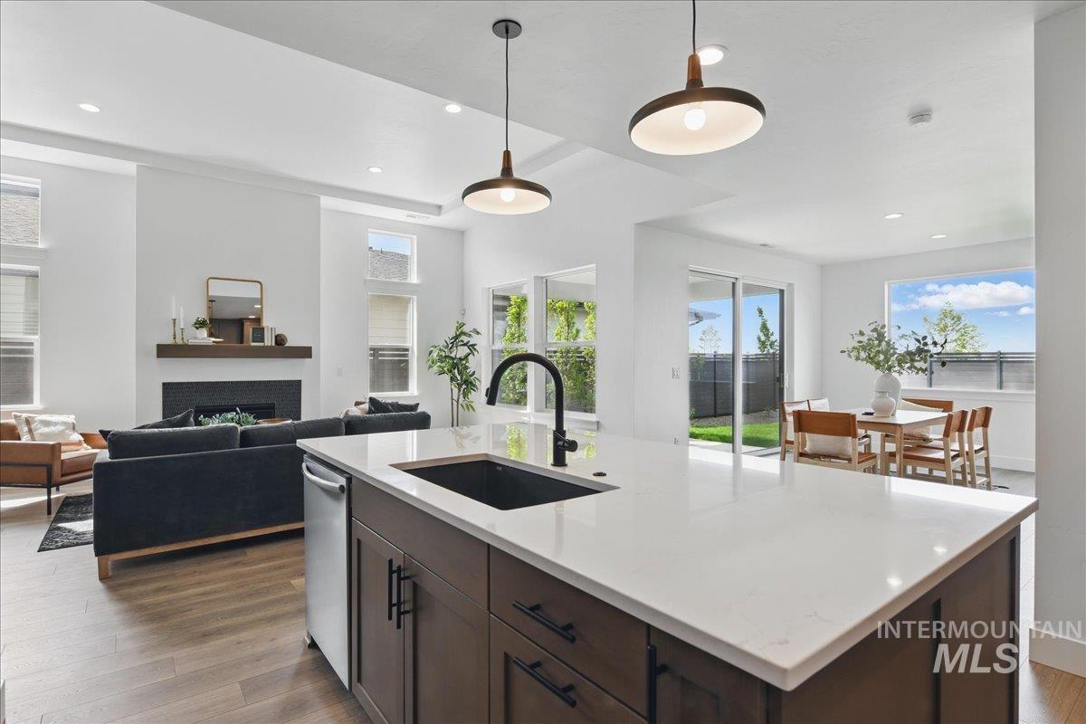 7779 W Daybreak Run Ct, Meridian, Idaho 83646, 4 Bedrooms, 2.5 Bathrooms, Residential For Sale, Price $599,900,MLS 98967076