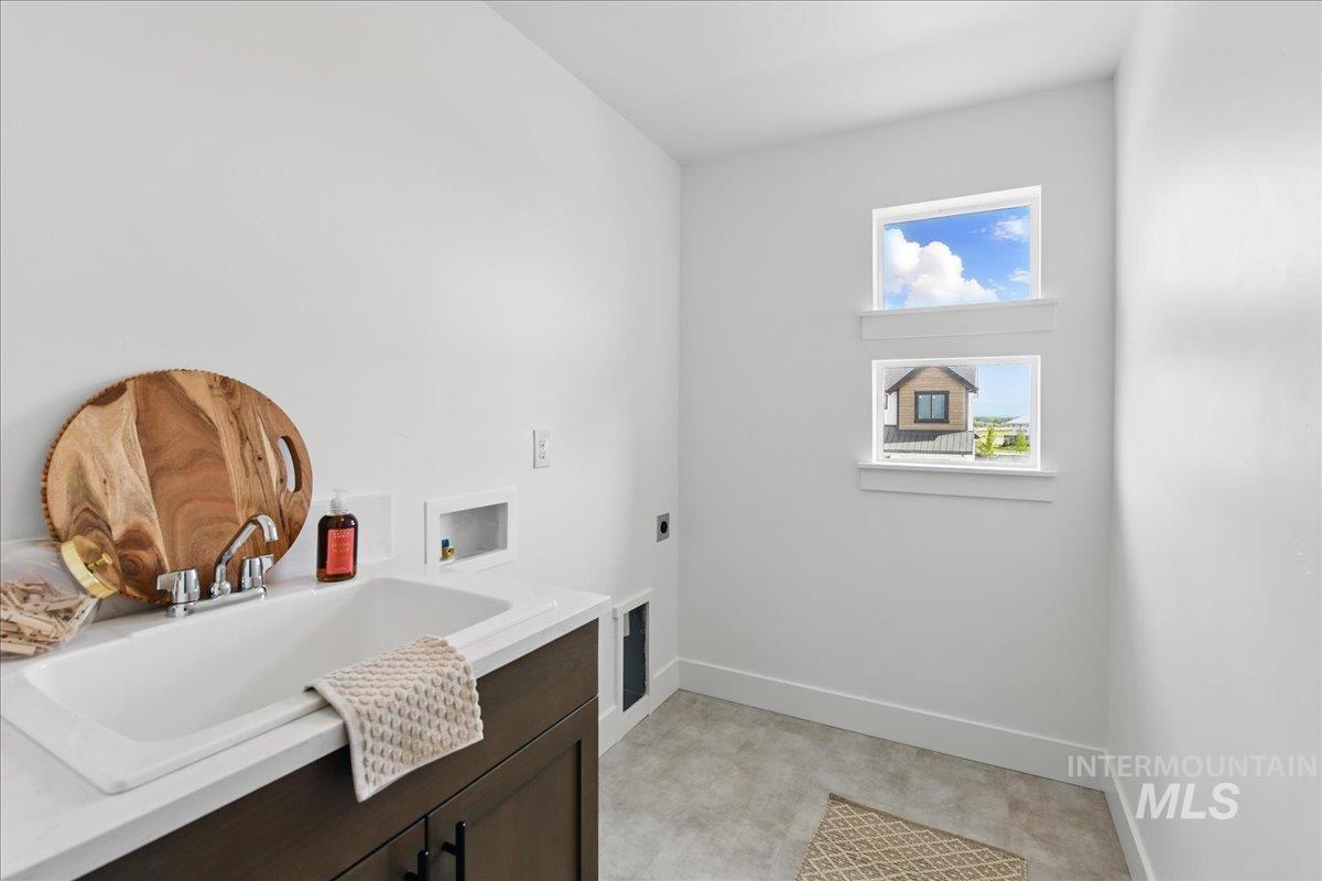 7779 W Daybreak Run Ct, Meridian, Idaho 83646, 4 Bedrooms, 2.5 Bathrooms, Residential For Sale, Price $599,900,MLS 98967076