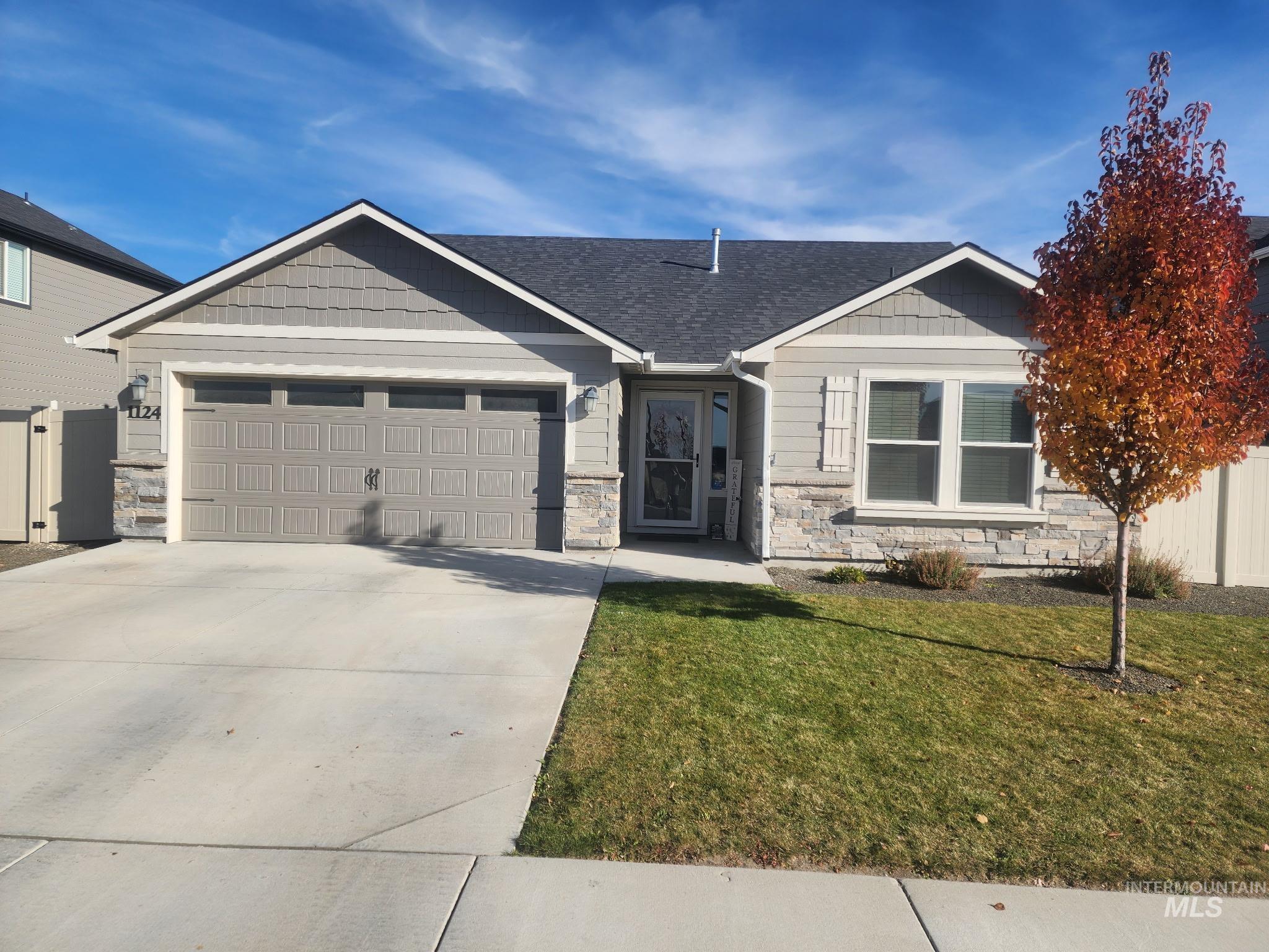 1124 N Ryde, Kuna, Idaho 83634, 3 Bedrooms, 2 Bathrooms, Residential For Sale, Price $433,900,MLS 98967086