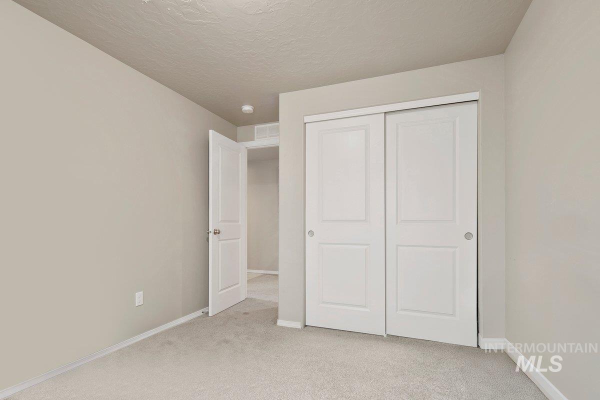 1124 N Ryde, Kuna, Idaho 83634, 3 Bedrooms, 2 Bathrooms, Residential For Sale, Price $420,900,MLS 98967086