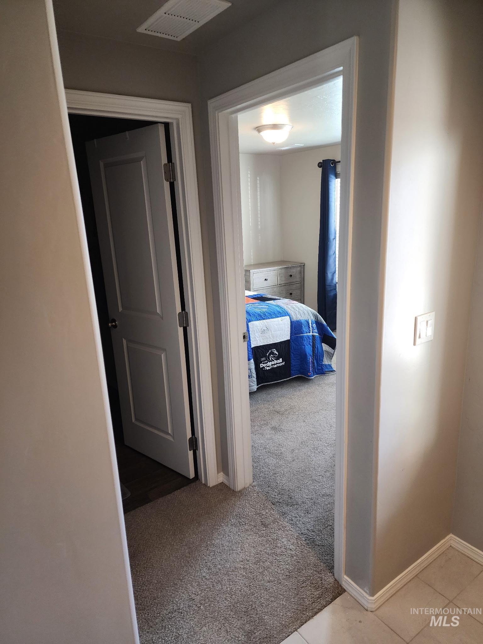 1124 N Ryde, Kuna, Idaho 83634, 3 Bedrooms, 2 Bathrooms, Residential For Sale, Price $433,900,MLS 98967086