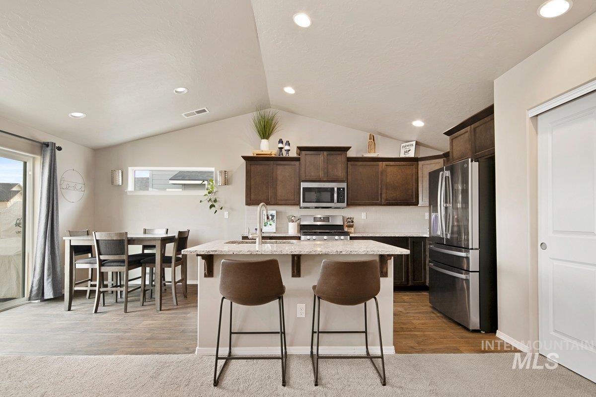 1124 N Ryde, Kuna, Idaho 83634, 3 Bedrooms, 2 Bathrooms, Residential For Sale, Price $420,900,MLS 98967086