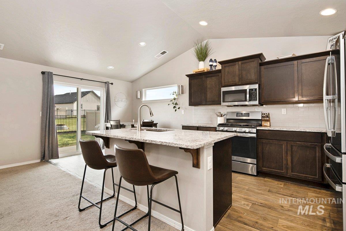 1124 N Ryde, Kuna, Idaho 83634, 3 Bedrooms, 2 Bathrooms, Residential For Sale, Price $420,900,MLS 98967086