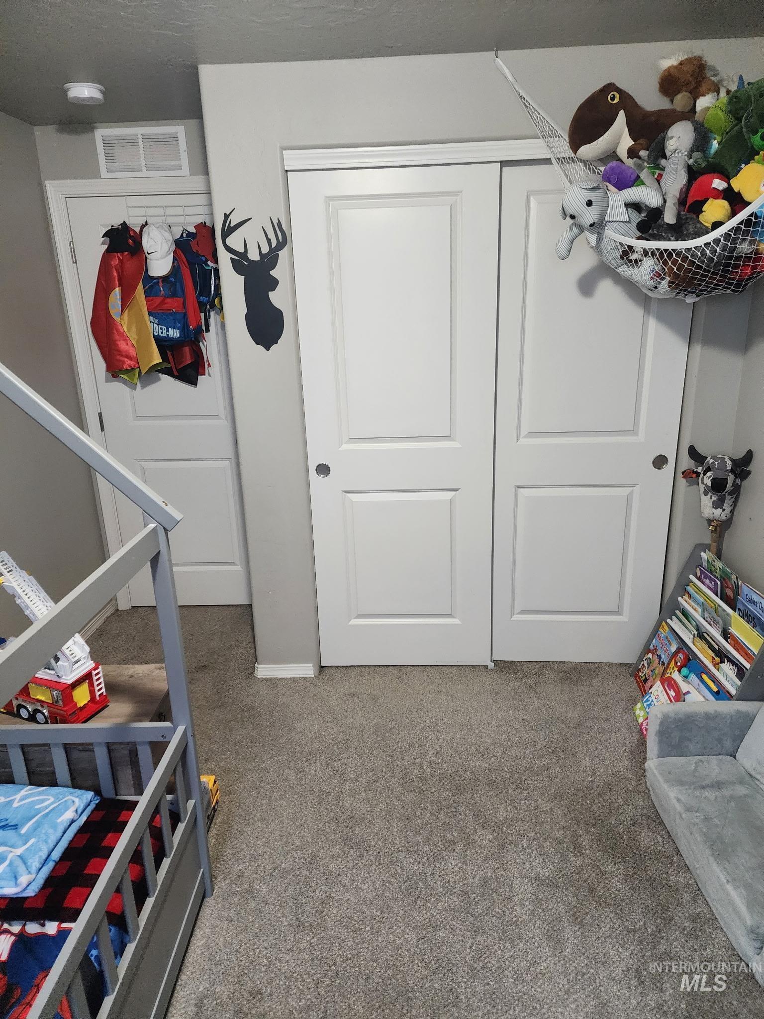 1124 N Ryde, Kuna, Idaho 83634, 3 Bedrooms, 2 Bathrooms, Residential For Sale, Price $433,900,MLS 98967086