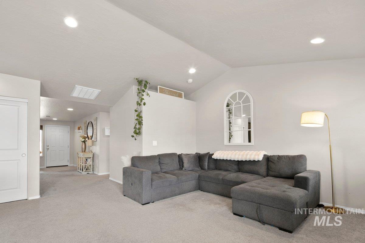 1124 N Ryde, Kuna, Idaho 83634, 3 Bedrooms, 2 Bathrooms, Residential For Sale, Price $420,900,MLS 98967086