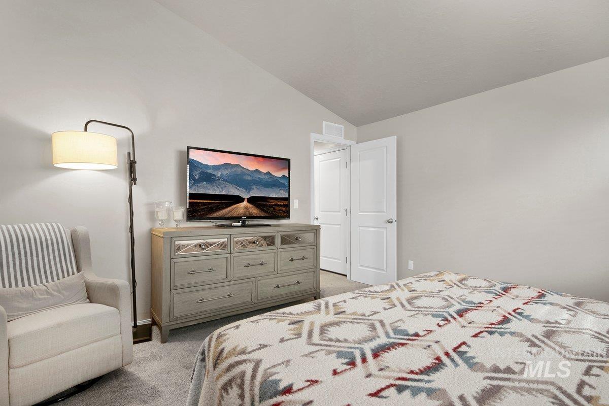 1124 N Ryde, Kuna, Idaho 83634, 3 Bedrooms, 2 Bathrooms, Residential For Sale, Price $420,900,MLS 98967086