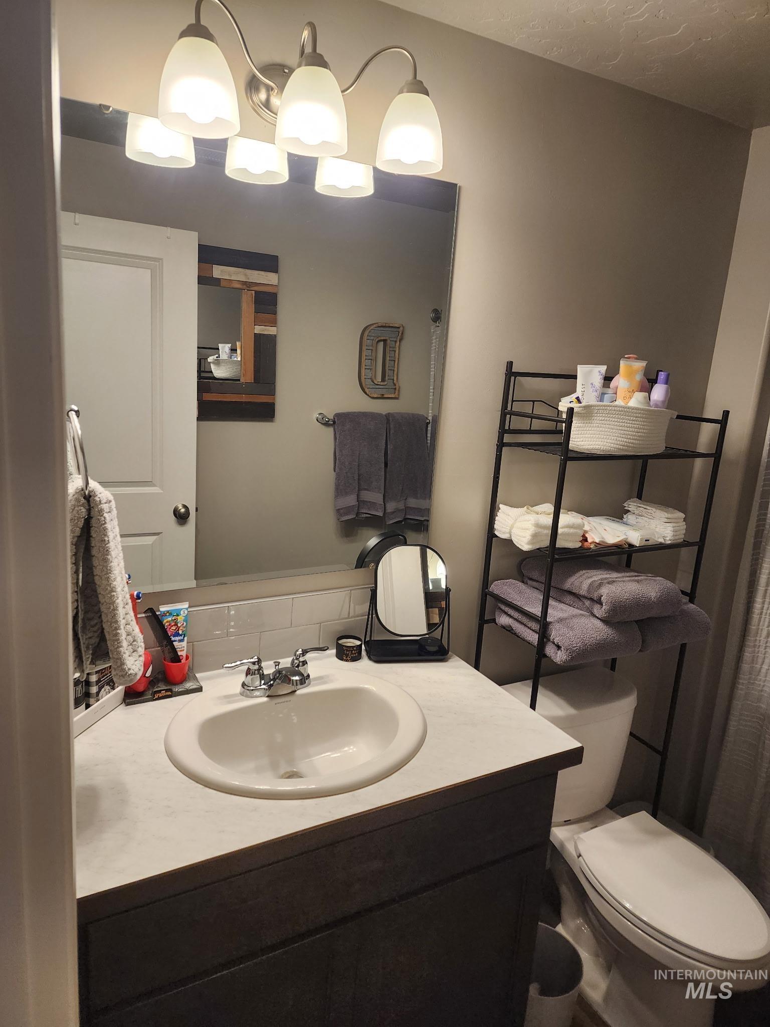 1124 N Ryde, Kuna, Idaho 83634, 3 Bedrooms, 2 Bathrooms, Residential For Sale, Price $433,900,MLS 98967086