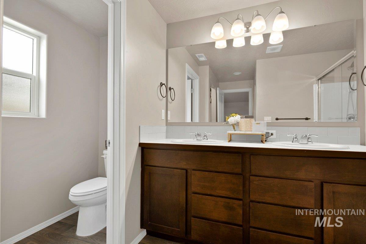 1124 N Ryde, Kuna, Idaho 83634, 3 Bedrooms, 2 Bathrooms, Residential For Sale, Price $420,900,MLS 98967086