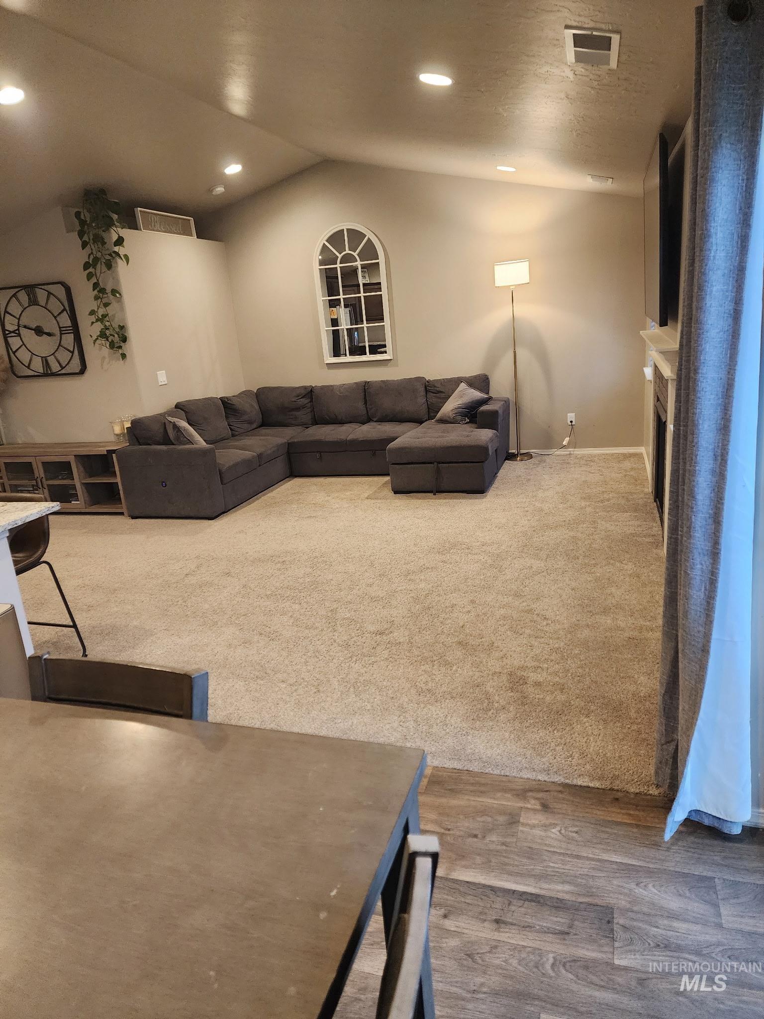 1124 N Ryde, Kuna, Idaho 83634, 3 Bedrooms, 2 Bathrooms, Residential For Sale, Price $433,900,MLS 98967086