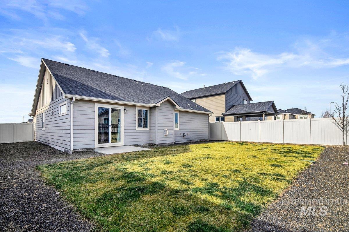 1124 N Ryde, Kuna, Idaho 83634, 3 Bedrooms, 2 Bathrooms, Residential For Sale, Price $420,900,MLS 98967086