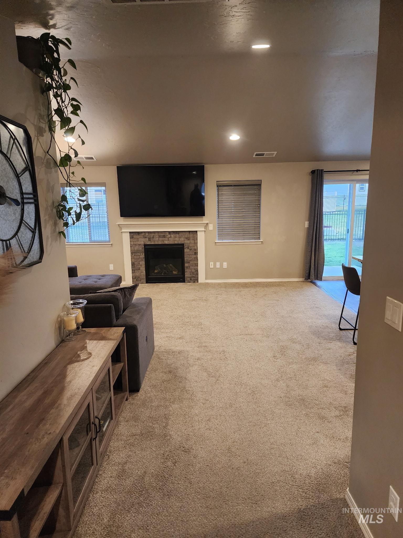 1124 N Ryde, Kuna, Idaho 83634, 3 Bedrooms, 2 Bathrooms, Residential For Sale, Price $433,900,MLS 98967086