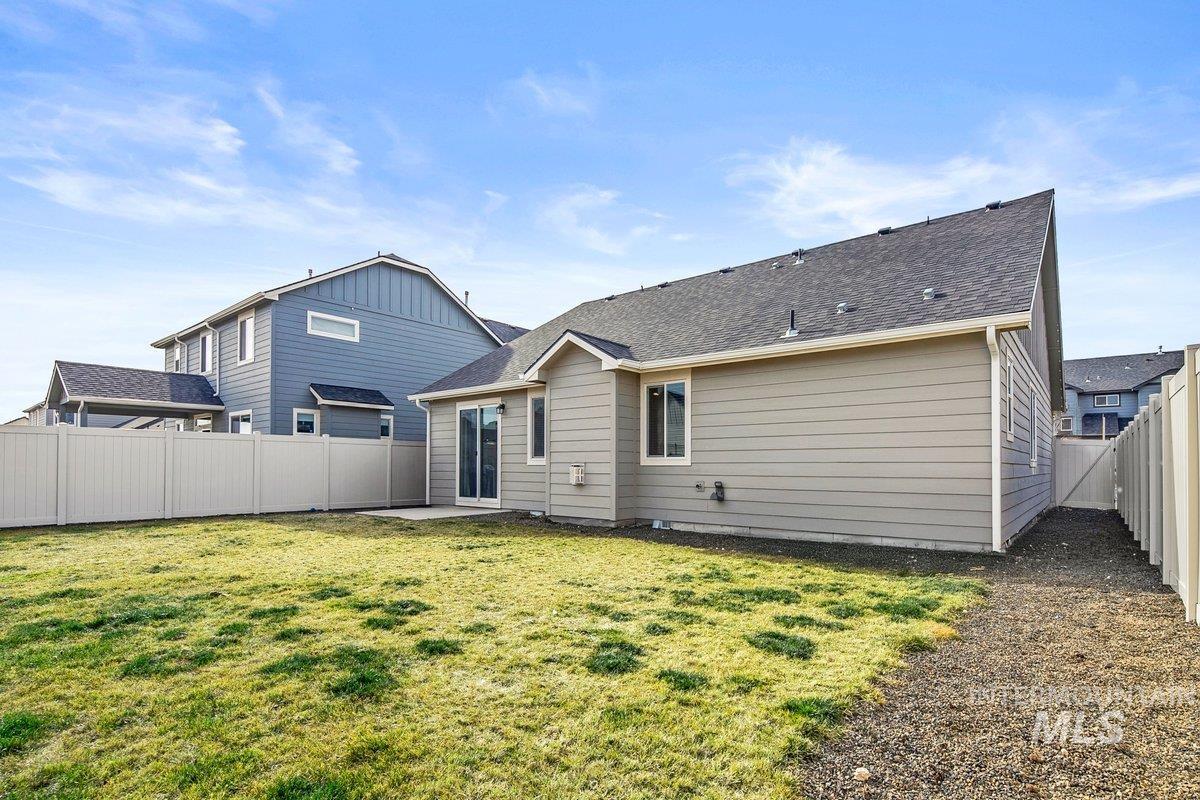 1124 N Ryde, Kuna, Idaho 83634, 3 Bedrooms, 2 Bathrooms, Residential For Sale, Price $420,900,MLS 98967086