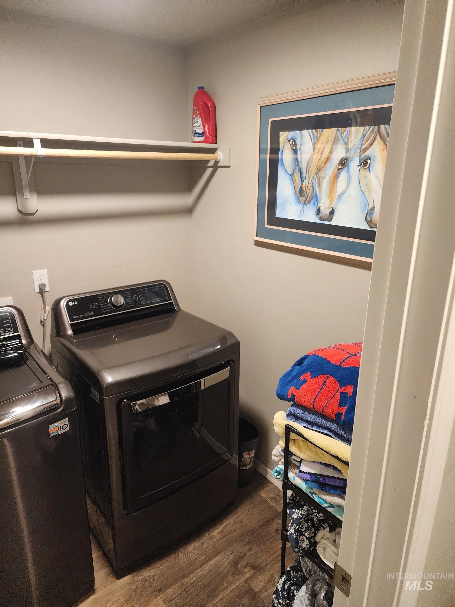 1124 N Ryde, Kuna, Idaho 83634, 3 Bedrooms, 2 Bathrooms, Residential For Sale, Price $433,900,MLS 98967086