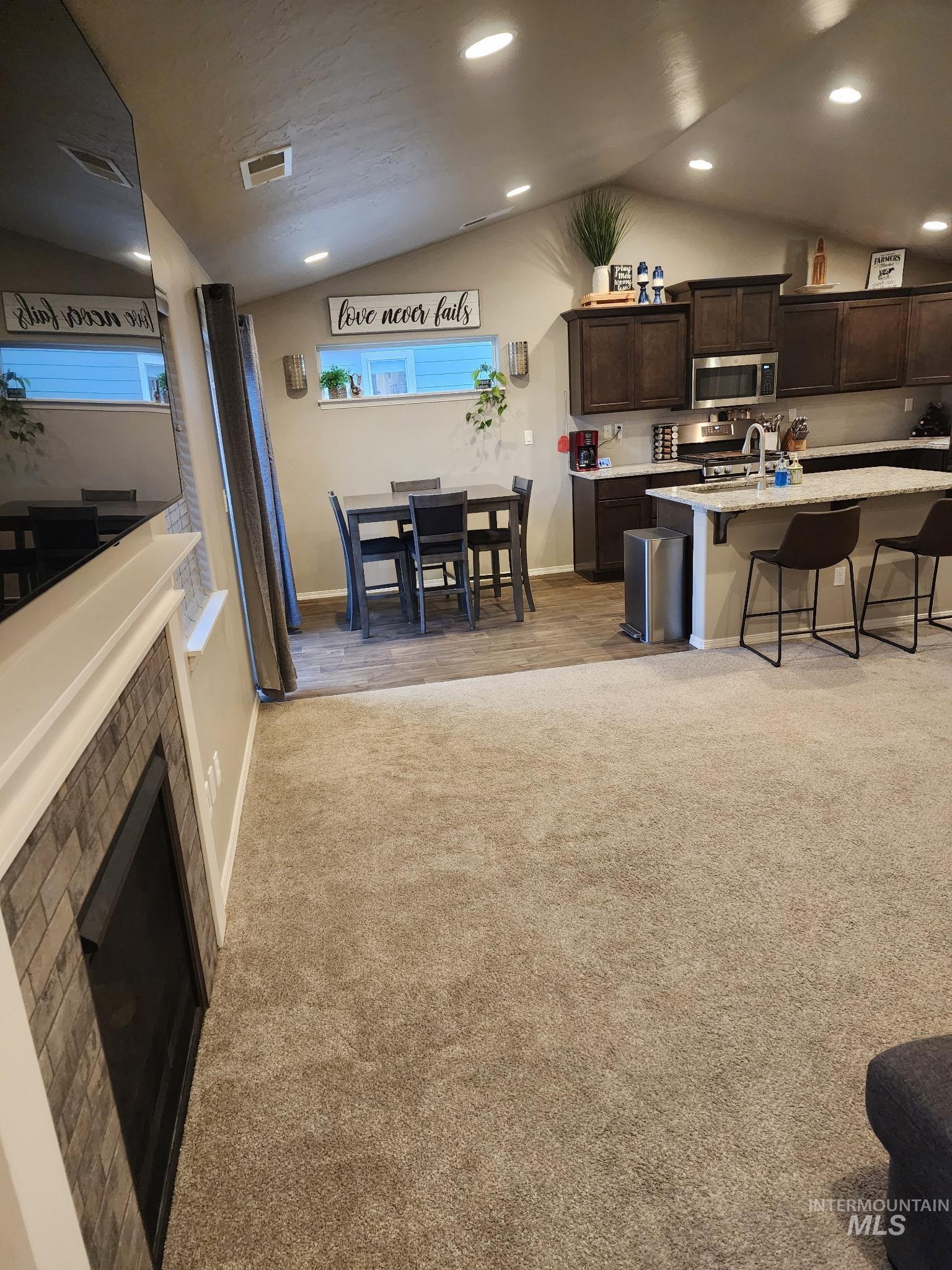 1124 N Ryde, Kuna, Idaho 83634, 3 Bedrooms, 2 Bathrooms, Residential For Sale, Price $433,900,MLS 98967086