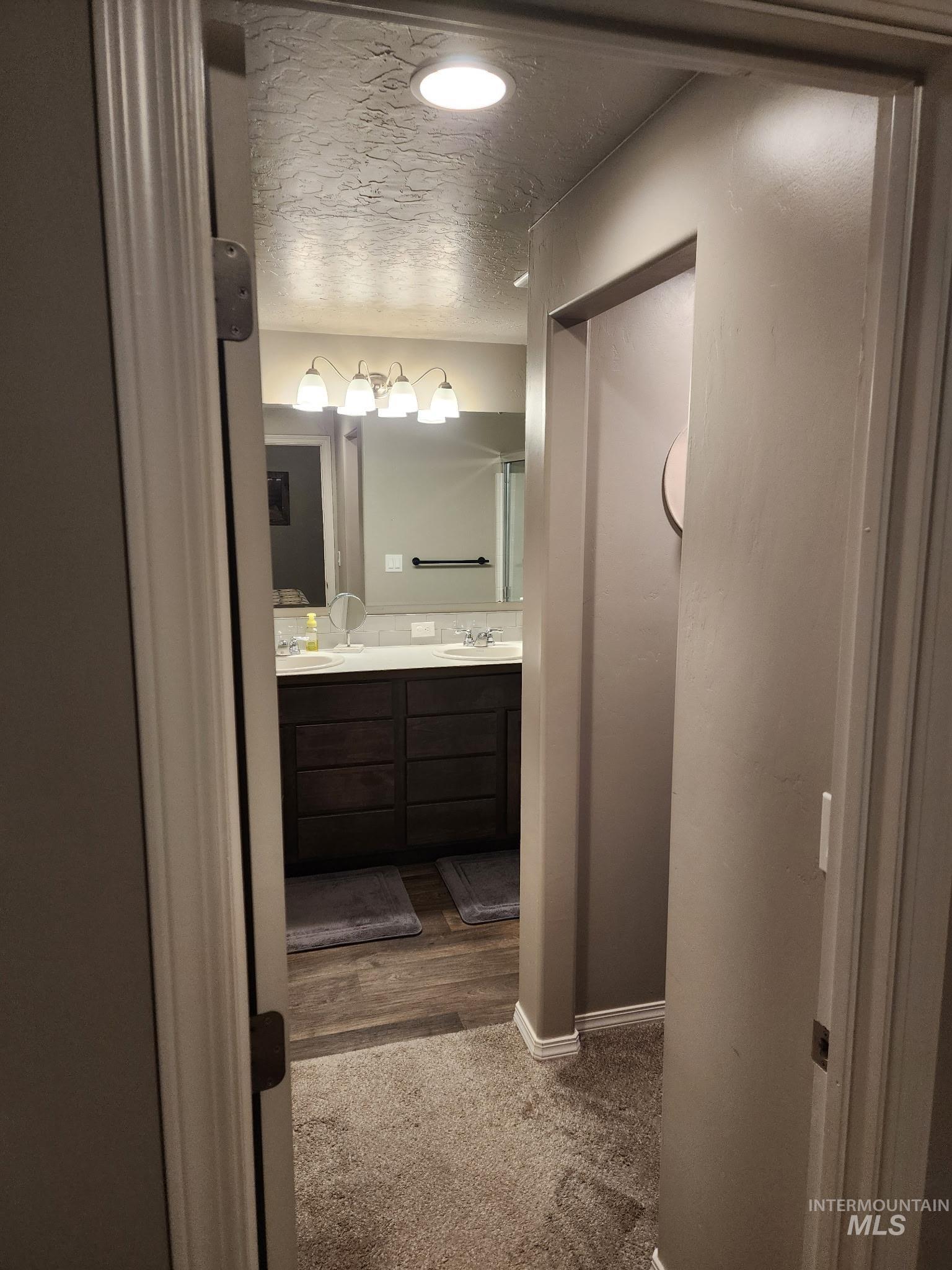 1124 N Ryde, Kuna, Idaho 83634, 3 Bedrooms, 2 Bathrooms, Residential For Sale, Price $433,900,MLS 98967086